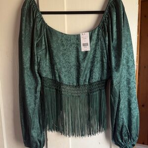 Green Long-Sleeve Open Tie Back Fringe Peasant Top